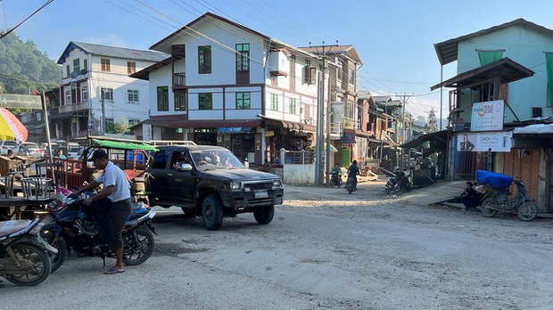 ဖားကန့်ကို စက်သုံးဆီသယ်ခွင့် စစ်ကောင်စီပိတ်ထား ဖားကန့်ကို စက်သုံးဆီသယ်ခွင့် စစ်ကောင်စီပိတ်ထား