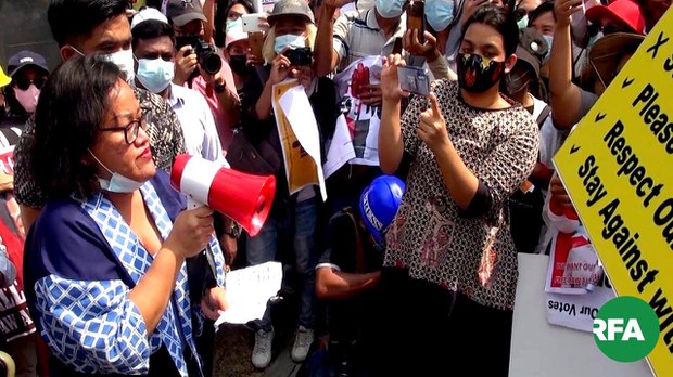 ရွေးကောက်ပွဲ ပြန်ကျင်းပမယ့် အစီအစဉ် မထောက်ခံကြောင်း အင်ဒိုနီးရှားသံရုံးပြော ရွေးကောက်ပွဲ ပြန်ကျင်းပမယ့် အစီအစဉ် မထောက်ခံကြောင်း အင်ဒိုနီးရှားသံရုံးပြော