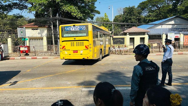 insein5.jpg