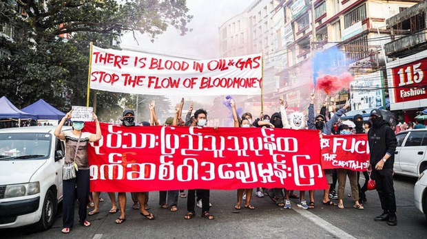 အလုပ်သမားအခွင့်အရေး ချိုးဖောက်ခံနေရတာတွေ အပြည့်အဝရဖို့ တောင်းဆို အလုပ်သမားအခွင့်အရေး ချိုးဖောက်ခံနေရတာတွေ အပြည့်အဝရဖို့ တောင်းဆို