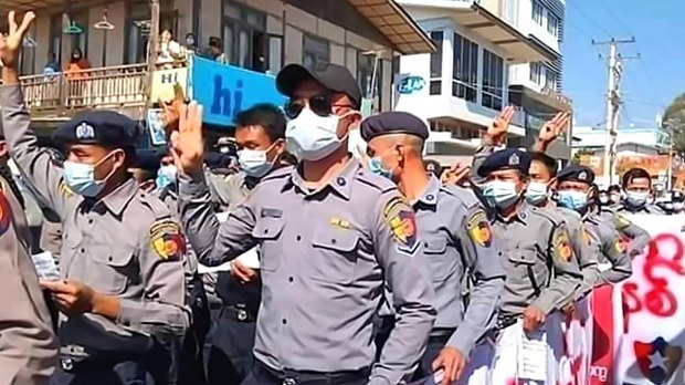 cdm-police.jpeg cdm-police.jpeg