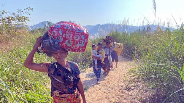 ကော့ကရိတ်မှာ တိုက်ပွဲတွေကြောင့် လူနှစ်သောင်းကျော် ထွက်ပြေးနေရ ကော့ကရိတ်မှာ တိုက်ပွဲတွေကြောင့် လူနှစ်သောင်းကျော် ထွက်ပြေးနေရ