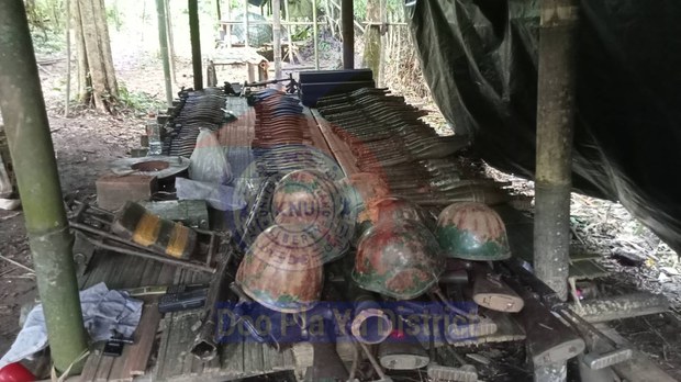 ကော့ကရိတ်မြို့က စစ်ကောင်စီတပ်စခန်းတစ်ခုကို ပူးပေါင်းတပ်ဖွဲ့တွေ သိမ်းပိုက် ကော့ကရိတ်မြို့က စစ်ကောင်စီတပ်စခန်းတစ်ခုကို ပူးပေါင်းတပ်ဖွဲ့တွေ သိမ်းပိုက်