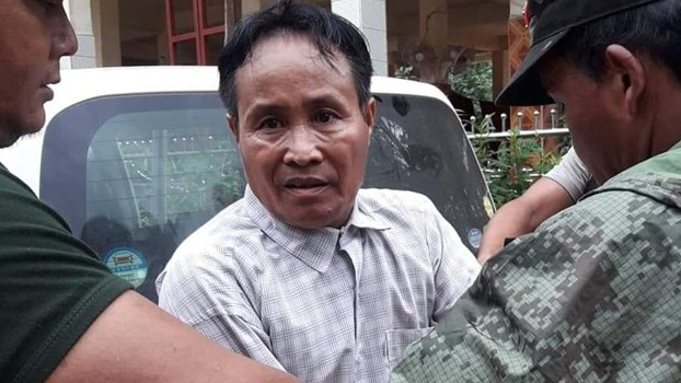 ဖမ်းဆီးခေါ်ဆောင်သွားခံရတဲ့ မွန်ပြည်နယ် ကျိုက်မရောမြို့နယ် ကျုံဘွယ်ကျေးရွာက NLD ရပ်ကျေးအလုပ်အမှုဆောင် တစ်ဦးဖြစ်တဲ့ ဦးစောကောင်းမြတ်ကို တွေ့ရစဉ်