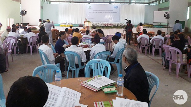 land-law-meeting-myitkyina-622.jpg land-law-meeting-myitkyina-622.jpg