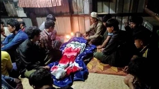 ရပ်စောက်မှာ မြေမြှုပ်မိုင်းပေါက်ကွဲလို့ နှစ်ဦးသေဆုံးပြီး လေးဦးဒဏ်ရာရ ရပ်စောက်မှာ မြေမြှုပ်မိုင်းပေါက်ကွဲလို့ နှစ်ဦးသေဆုံးပြီး လေးဦးဒဏ်ရာရ