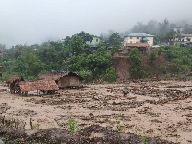 လဟယ်မှာ မြေပြိုတာကြောင့် ကလေးတွေအပါအဝင် လေးဦး သေဆုံး လဟယ်မှာ မြေပြိုတာကြောင့် ကလေးတွေအပါအဝင် လေးဦး သေဆုံး