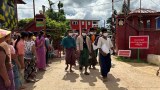 လားရှိုးအကျဉ်းထောင် ဝန်ထမ်းနဲ့ မိသားစုဝင် ၁၂၀ ကျော်ကို “ဝ” တပ်ဖွဲ့ ခေါ်ထုတ်