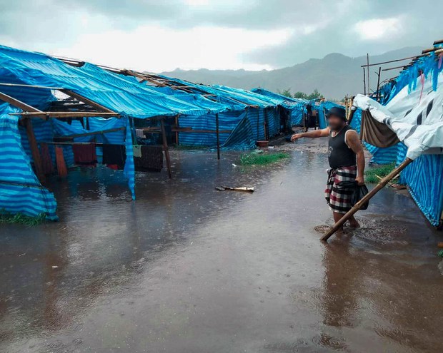 လေးကေ့ကော် ဒုက္ခသည်တွေ ယာယီတဲ အမိုးအကာတွေ အရေးပေါ်လိုအပ်နေ လေးကေ့ကော် ဒုက္ခသည်တွေ ယာယီတဲ အမိုးအကာတွေ အရေးပေါ်လိုအပ်နေ