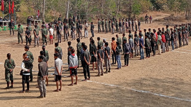 မြိုင်က စစ်ကောင်စီပိုင် ရေနံမြေ အစောင့်စခန်းကို PDF ပူးပေါင်းအဖွဲ့တွေ တိုက်ခိုက် မြိုင်က စစ်ကောင်စီပိုင် ရေနံမြေ အစောင့်စခန်းကို PDF ပူးပေါင်းအဖွဲ့တွေ တိုက်ခိုက်