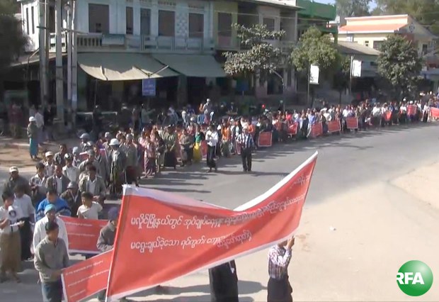 mahlaing-protest-620.jpg