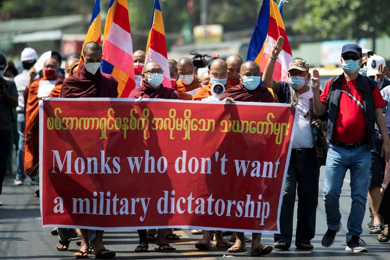 2021-02-16T104435Z_1856990745_RC2MTL9O1V8P_RTRMADP_3_MYANMAR-POLITCS.JPG 2021-02-16T104435Z_1856990745_RC2MTL9O1V8P_RTRMADP_3_MYANMAR-POLITCS.JPG