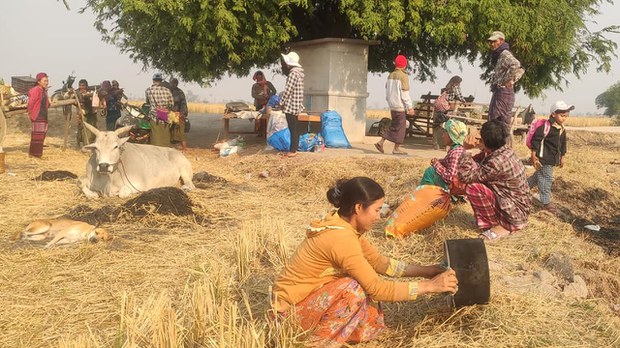 စစ်အုပ်ချုပ်ရေးကြေညာပြီး နယ်မြေရှင်းလင်းမှုကြောင့် ခင်ဦးဒေသခံတစ်သောင်းနီးပါး ထွက်ပြေး