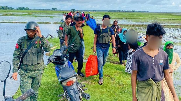 မောင်တောမှာ လက်နက်ကြီးကြောင့် ရိုဟင်ဂျာနှစ်ဦး သေဆုံး မောင်တောမှာ လက်နက်ကြီးကြောင့် ရိုဟင်ဂျာနှစ်ဦး သေဆုံး