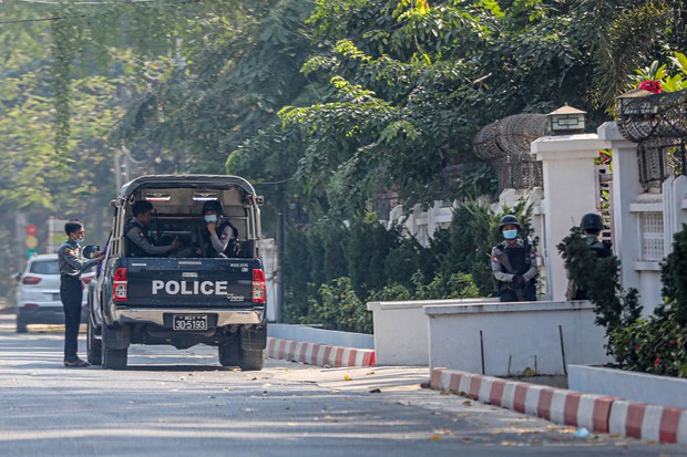 မန္တလေးမှာ ဗုံးနဲ့တိုက်ခိုက်မှု ရဲငါးဦးထက်မနည်း ဒဏ်ရာရ