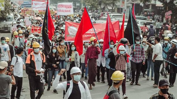 ပြည်သူ့တော်လှန်ရေးမှာ ပါဝင်မယ်လို့ မန္တလေးကျောင်းသားသမဂ္ဂတွေ ကြေညာ ပြည်သူ့တော်လှန်ရေးမှာ ပါဝင်မယ်လို့ မန္တလေးကျောင်းသားသမဂ္ဂတွေ ကြေညာ