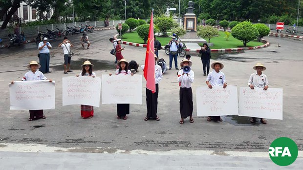 mdy-students-protest-622.jpg