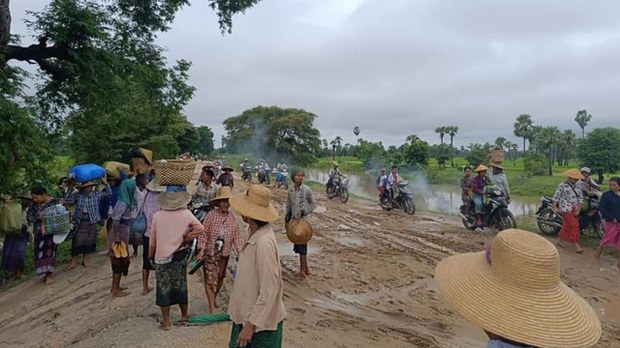 ခင်ဦးမှာ လေကြောင်းတိုက်ခိုက်ခံရပြီး အရပ်သားနှစ်ဦး သေဆုံး ခင်ဦးမှာ လေကြောင်းတိုက်ခိုက်ခံရပြီး အရပ်သားနှစ်ဦး သေဆုံး