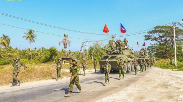 ဧရာဝတီတိုင်း သာပေါင်းမြို့နယ်မှာ စစ်ကောင်စီတပ်နဲ့ AA တို့ တိုက်ပွဲဖြစ်နေ