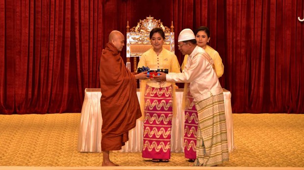 ဦးဝီရသူ အပါအဝင် အာဏာရှင်အဆက်ဆက် ပါဝင်ခဲ့သူတွေကို စစ်ကောင်စီက ဘွဲ့ပေး ဦးဝီရသူ အပါအဝင် အာဏာရှင်အဆက်ဆက် ပါဝင်ခဲ့သူတွေကို စစ်ကောင်စီက ဘွဲ့ပေး