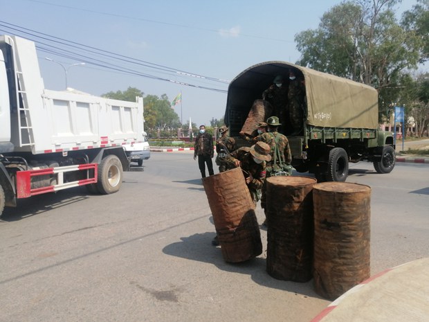 ကယား (ကရင်နီ) ပြည်နယ်မှာ စစ်ကောင်စီတပ် အင်အားရာနဲ့ချီပြီး ဖြည့်တင်းနေ ကယား (ကရင်နီ) ပြည်နယ်မှာ စစ်ကောင်စီတပ် အင်အားရာနဲ့ချီပြီး ဖြည့်တင်းနေ