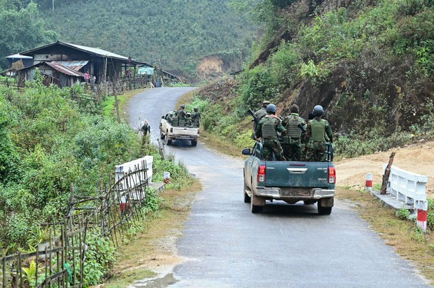 နိုင်ငံ့ဧရိယာအများစုကို စစ်ကောင်စီလက်လွှတ်လိုက်ရကြောင်း အဖွဲ့နှစ်ဖွဲ့ပြော