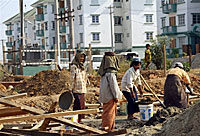 naypyidaw_workers_1_200px.jpg naypyidaw_workers_1_200px.jpg