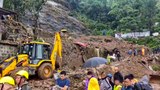 အိန္ဒိယနိုင်ငံမှာ မိုးများတာနဲ့ မြေပြိုတာကြောင့် လူသုံးဆယ်ကျော် သေဆုံး