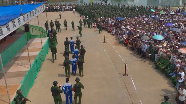 MNDAA တပ်ဖွဲ့ရဲ့ အရာရှိတစ်ဦးအပါအဝင် တပ်ဖွဲ့ဝင်သုံးဦးကို သေဒဏ်ပေး MNDAA တပ်ဖွဲ့ရဲ့ အရာရှိတစ်ဦးအပါအဝင် တပ်ဖွဲ့ဝင်သုံးဦးကို သေဒဏ်ပေး