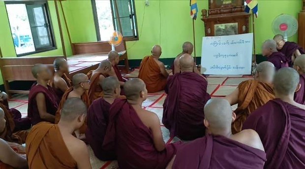 သံဃာတွေ သပိတ်မှောက်ကံဆောင်တဲ့ မြို့နယ် ဆယ်မြို့နယ်အထိရှိလာ သံဃာတွေ သပိတ်မှောက်ကံဆောင်တဲ့ မြို့နယ် ဆယ်မြို့နယ်အထိရှိလာ