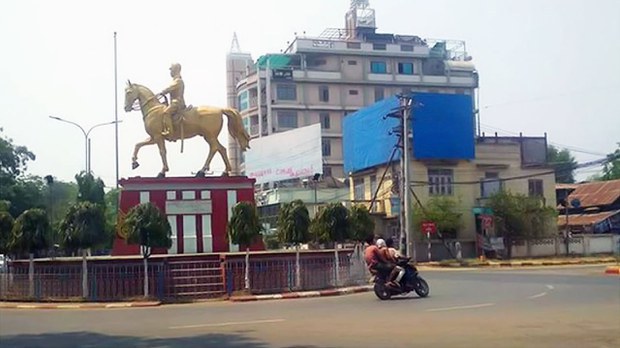 မုံရွာမြို့ ဆည်မြောင်းရုံးကို ဒေသကာကွယ်ရေးအဖွဲ့ လေးခုပူးပေါင်းတိုက်ခိုက် မုံရွာမြို့ ဆည်မြောင်းရုံးကို ဒေသကာကွယ်ရေးအဖွဲ့ လေးခုပူးပေါင်းတိုက်ခိုက်