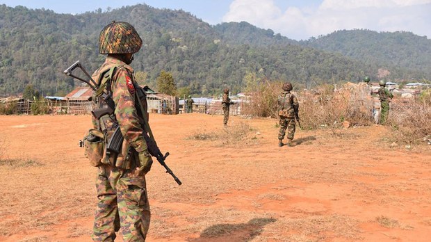 စစ်ကောင်စီလက်နက်ကြီးထိလို့ မူဆယ်ဒေသခံတစ်ဦးသေဆုံး၊ နှစ်ဦးဒဏ်ရာရ စစ်ကောင်စီလက်နက်ကြီးထိလို့ မူဆယ်ဒေသခံတစ်ဦးသေဆုံး၊ နှစ်ဦးဒဏ်ရာရ