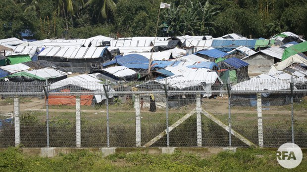 muslim-camp-border-622.JPG