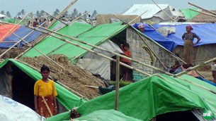 muslim-refugees-305.jpg