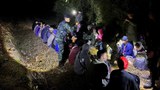 တရားမဝင်နယ်စပ်ဖြတ်ကျော်မှုနဲ့ မြန်မာနိုင်ငံသား ၂၅ ဦး မဲဆောက်မှာ ဖမ်းဆီးခံရ