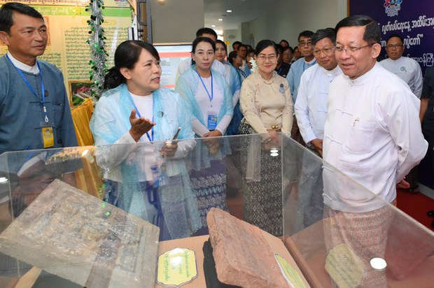 နိုင်ငံငယ်တွေကို အင်အားကြီးနိုင်ငံတွေက ထိန်းချုပ်ဖို့ကြိုးစားနေကြောင်း စစ်ခေါင်းဆောင်စွပ်စွဲ နိုင်ငံငယ်တွေကို အင်အားကြီးနိုင်ငံတွေက ထိန်းချုပ်ဖို့ကြိုးစားနေကြောင်း စစ်ခေါင်းဆောင်စွပ်စွဲ