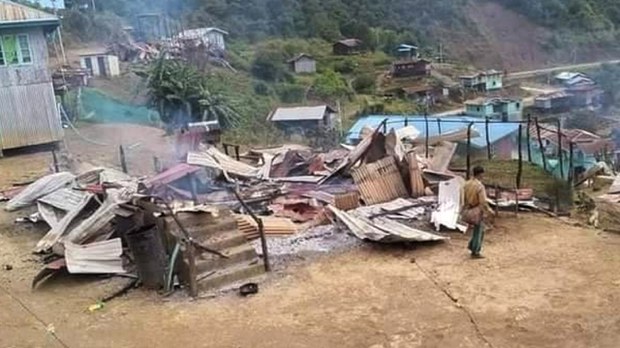ဖလမ်းမြို့ တားလ်ရွာက နေအိမ် ၁၁ လုံးကို စစ်တပ် မီးထပ်ရှို့