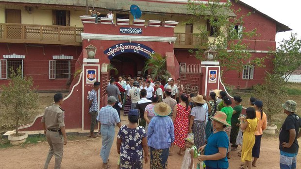 မြောင်းမြအကျဉ်းထောင်မှာ နိုင်ငံရေးအကျဉ်းသားတွေ ညှဉ်းပန်းနှိပ်စက်ခံနေရ