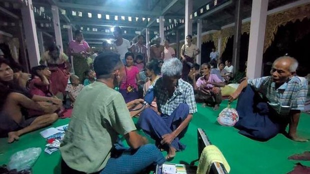 မြင်းခြံမှာ စစ်ကြောင်းကြောင့် ဒေသခံ တစ်သောင်းကျော် ထွက်ပြေးနေရ မြင်းခြံမှာ စစ်ကြောင်းကြောင့် ဒေသခံ တစ်သောင်းကျော် ထွက်ပြေးနေရ