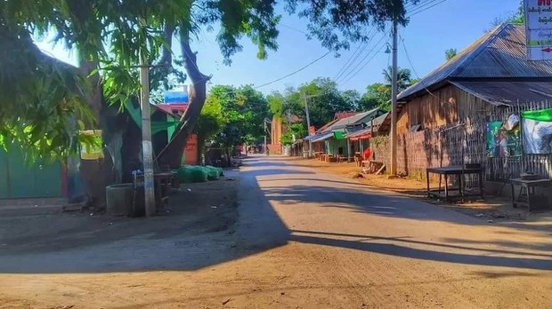 မြစ်ခြေမြို့မှာ လက်နက်ကြီးကြောင့် မိသားစုဝင် ငါးဦး သေဆုံး