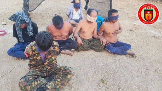 နမခ စစ်ယာဉ်တန်း တိုက်ခိုက်ခံရပြီး စစ်ကောင်စီတပ်ဖွဲ့ဝင် ခုနစ်ဦး ဖမ်းဆီးခံရ