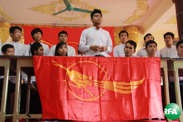 takatha-students-press-620.jpg takatha-students-press-620.jpg