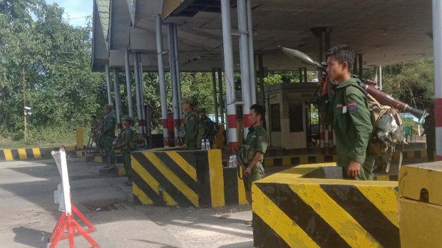 သိန္နီနဲ့ ကွတ်ခိုင်ကို သိမ်းပိုက်လိုက်ကြောင်း မြောက်ပိုင်းသုံးဖွဲ့ ထုတ်ပြန် သိန္နီနဲ့ ကွတ်ခိုင်ကို သိမ်းပိုက်လိုက်ကြောင်း မြောက်ပိုင်းသုံးဖွဲ့ ထုတ်ပြန်