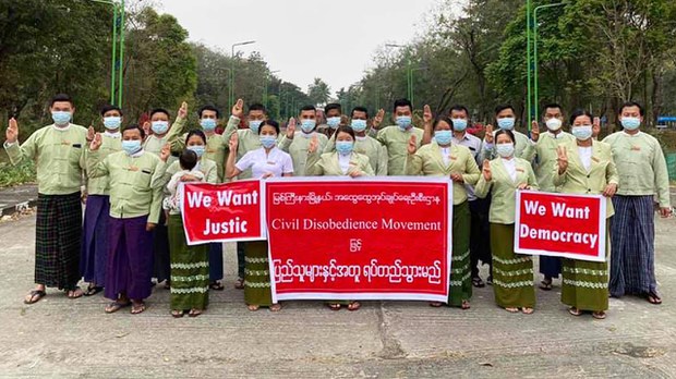 CDM ထွေအုပ်ဝန်ထမ်း ၂၀၀၀ နဲ့ ပြည်သူ့အုပ်ချုပ်ရေးဆောင်ရွက်ဖို့ NUG ပြင်ဆင် CDM ထွေအုပ်ဝန်ထမ်း ၂၀၀၀ နဲ့ ပြည်သူ့အုပ်ချုပ်ရေးဆောင်ရွက်ဖို့ NUG ပြင်ဆင်