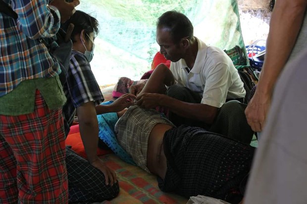 စစ်ကိုင်းမြို့နယ်မှာ လက်နက်ကြီးပစ်ခတ်မှုကြောင့် အရပ်သားတစ်ဦးသေဆုံး၊ ခုနစ်ဦးဒဏ်ရာရ စစ်ကိုင်းမြို့နယ်မှာ လက်နက်ကြီးပစ်ခတ်မှုကြောင့် အရပ်သားတစ်ဦးသေဆုံး၊ ခုနစ်ဦးဒဏ်ရာရ