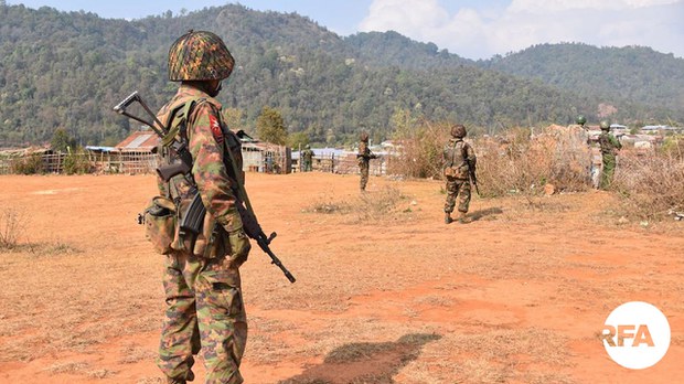 မိုးဗြဲမှာ စစ်‌ကောင်စီဘက်က သေနတ်နဲ့ပစ်လို့ အရပ်သား တစ်ဦး ဒဏ်ရာရ