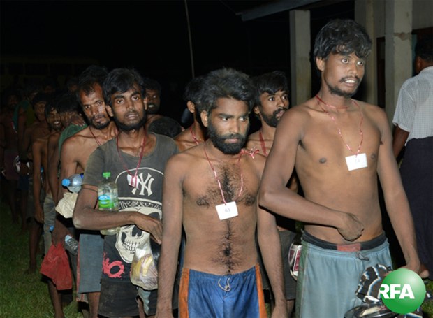 boat-refugees-700-620.jpg boat-refugees-700-620.jpg