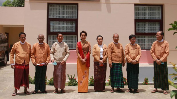 အာဏာသိမ်းကာလအတွင်း NLD ပါတီဝင် ၂၁၀၀ ကျော် ဖမ်းဆီးခံရ အာဏာသိမ်းကာလအတွင်း NLD ပါတီဝင် ၂၁၀၀ ကျော် ဖမ်းဆီးခံရ