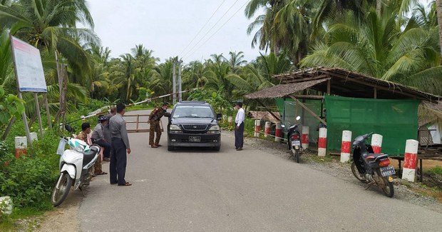 ပုသိမ်မှာ နိုင်ငံရေးလှုပ်ရှားသူတွေကို စစ်ကောင်စီက ပစ်မှတ်ထားရှာဖွေစစ်ဆေးနေ ပုသိမ်မှာ နိုင်ငံရေးလှုပ်ရှားသူတွေကို စစ်ကောင်စီက ပစ်မှတ်ထားရှာဖွေစစ်ဆေးနေ