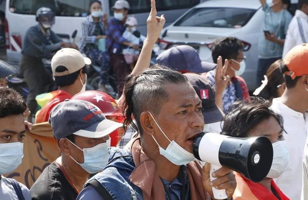 စစ်အာဏာရှင်ဆန့်ကျင်ဆန္ဒပြလို့ ဖမ်းဆီးခံရသူရဲ့ဇနီး ထပ်မံ အဖမ်းခံရ စစ်အာဏာရှင်ဆန့်ကျင်ဆန္ဒပြလို့ ဖမ်းဆီးခံရသူရဲ့ဇနီး ထပ်မံ အဖမ်းခံရ